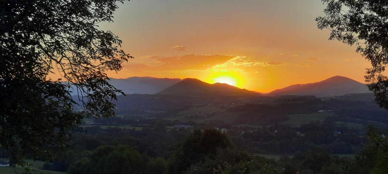 Gite Des 3 Arbres Aramits Exteriér fotografie